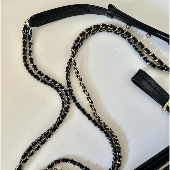 ✨ Chanel Gabrielle Bag - Immaculate Condition, Old Medium Size! ✨ - Picture 5 of 16